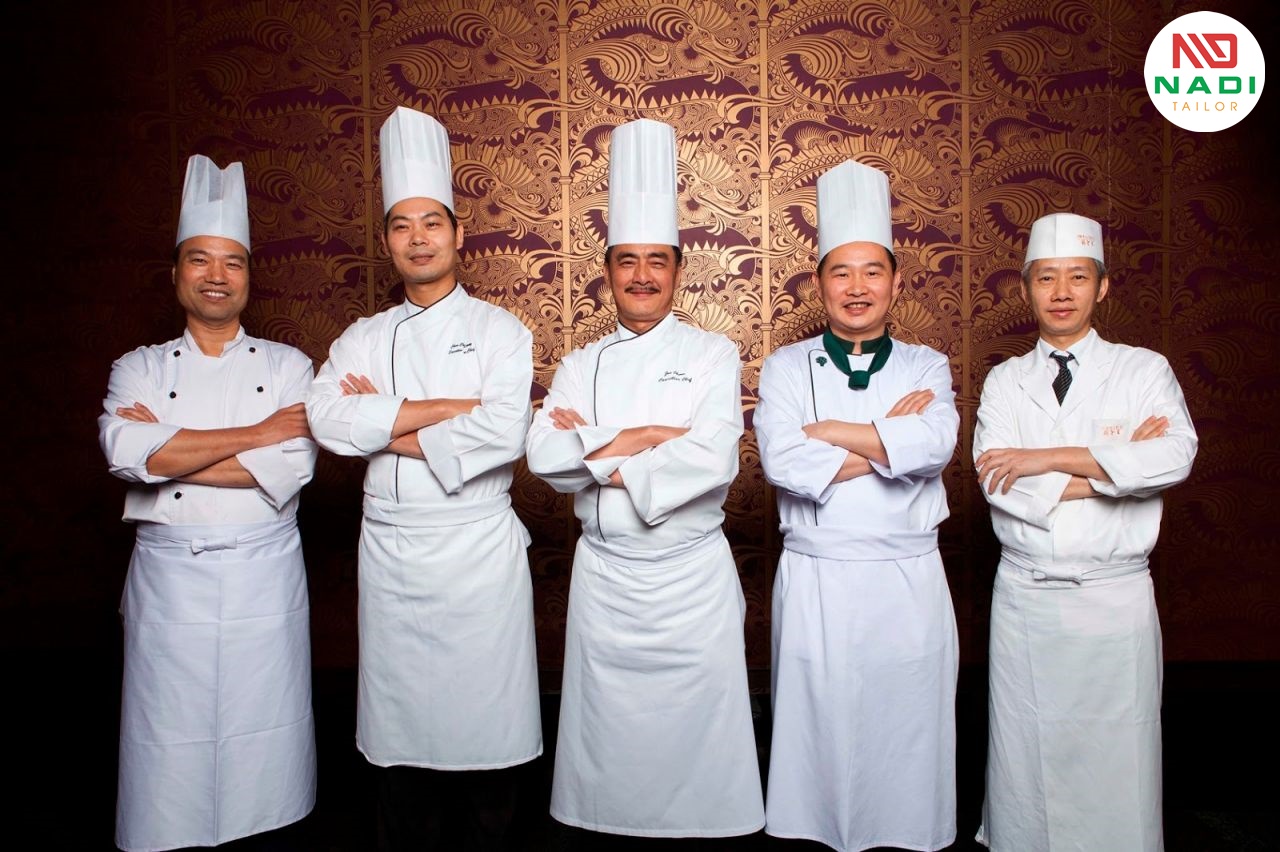 Không chỉ có đồng phục nhà hàng ăn uống. Nadi còn sở hữu rất nhiều những mẫu đồng phục độc đáo ở nhiều ngành nghề khác nhau. Không chỉ có đồng phục nhà hàng ăn uống. Nadi còn sở hữu rất nhiều những mẫu đồng phục độc đáo ở nhiều ngành nghề khác nhau.