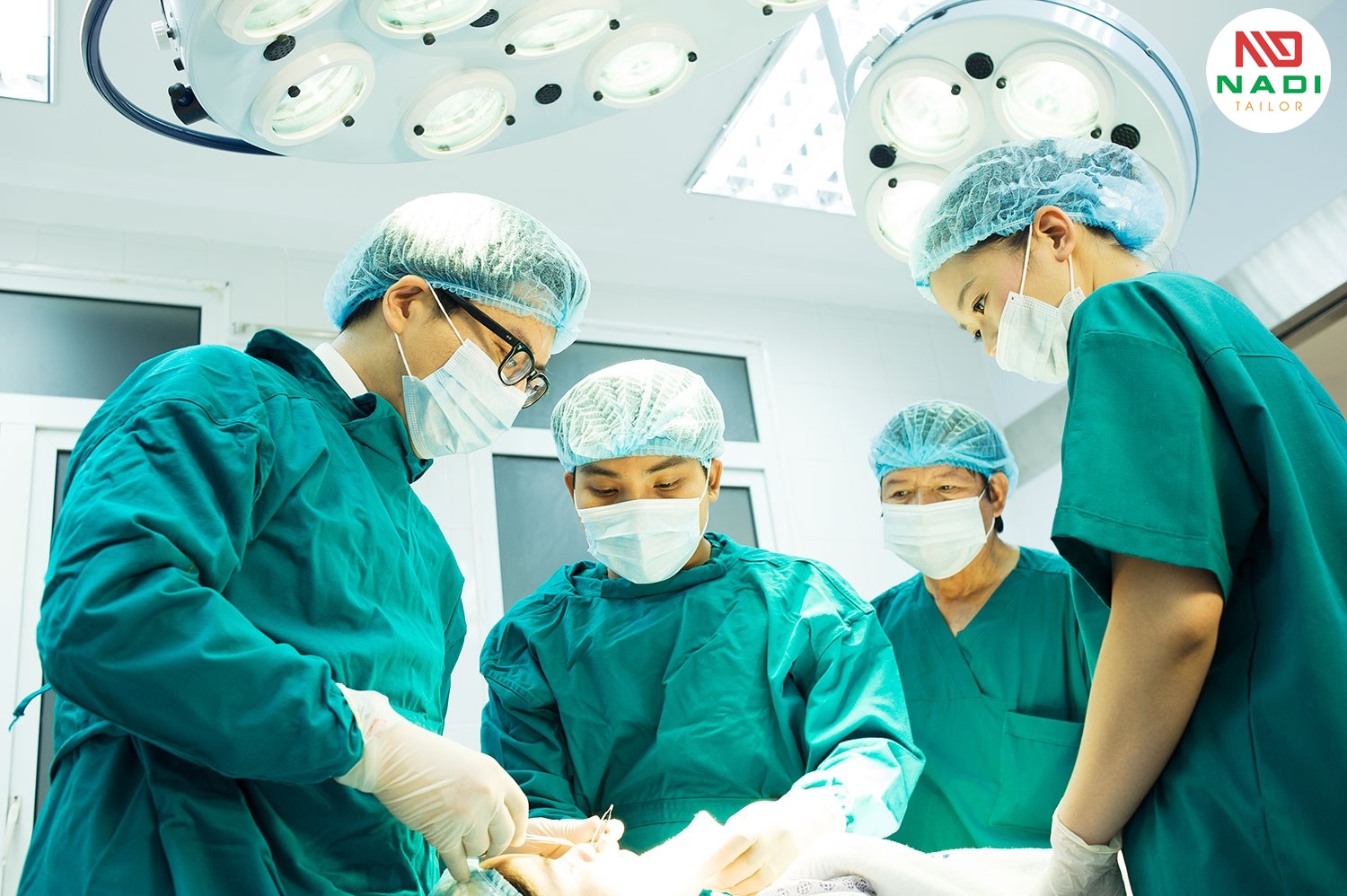 đồng phục phòng mở đúng quy định đồng phục phòng mổ