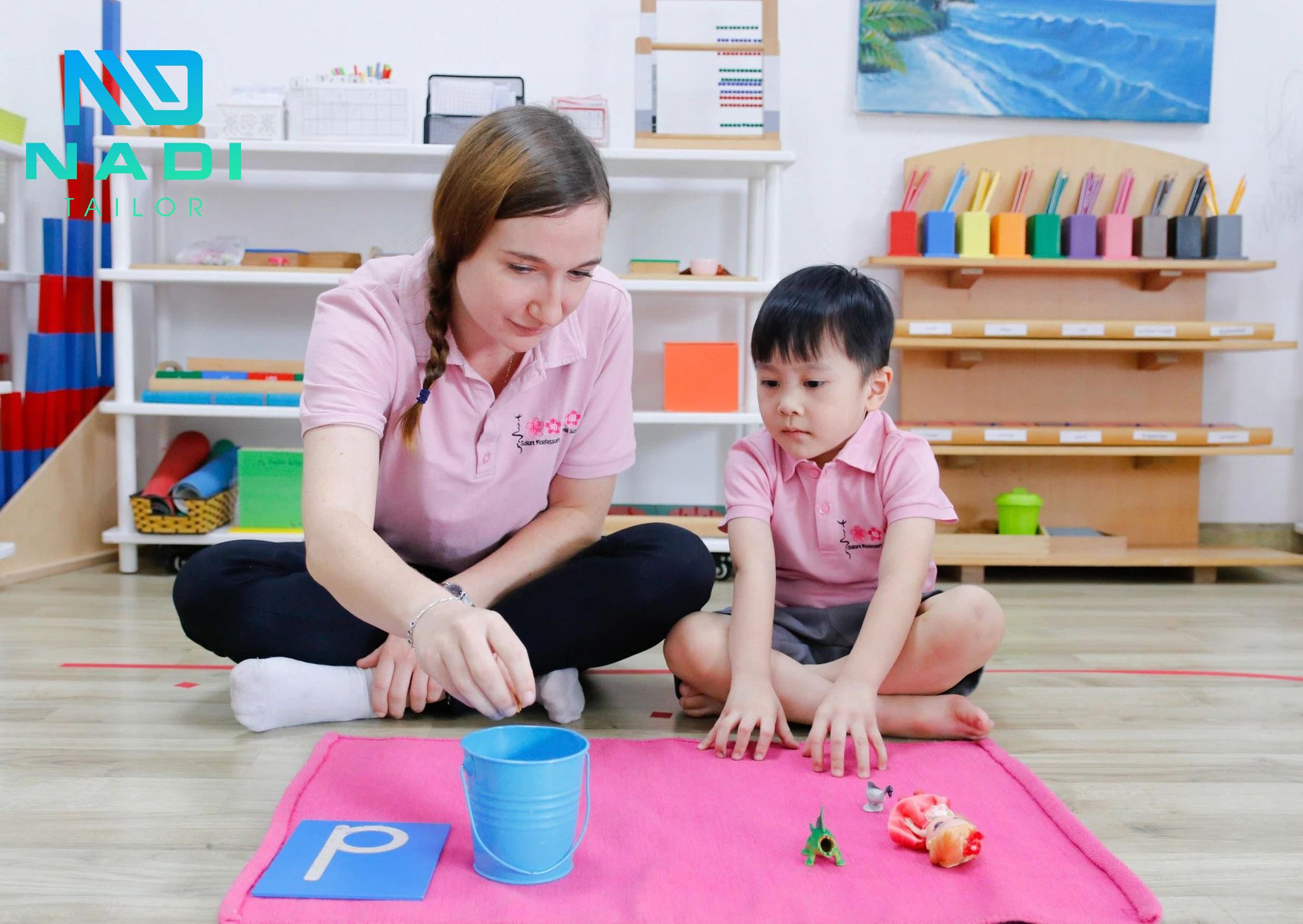 Đồng phục là sợi dây vô hình giúp xoá bỏ rào cản. Khoảng cách giữa những người bạn, những người đồng nghiệp một cách dễ dàng. Đồng phục là sợi dây vô hình giúp xoá bỏ rào cản. Khoảng cách giữa những người bạn, những người đồng nghiệp một cách dễ dàng.