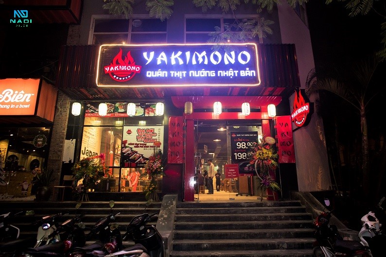 Rõ ràng, đây là một chiến lược đặt tên thông minh; và hợp thời mà không cần suy nghĩ quá phức tạp. Tất cả những gì bạn phải làm là hiểu khách hàng mục tiêu của bạn là ai; và đặt tên cho nhà hàng của bạn. Rõ ràng, đây là một chiến lược đặt tên thông minh; và hợp thời mà không cần suy nghĩ quá phức tạp. Tất cả những gì bạn phải làm là hiểu khách hàng mục tiêu của bạn là ai; và đặt tên cho nhà hàng của bạn.