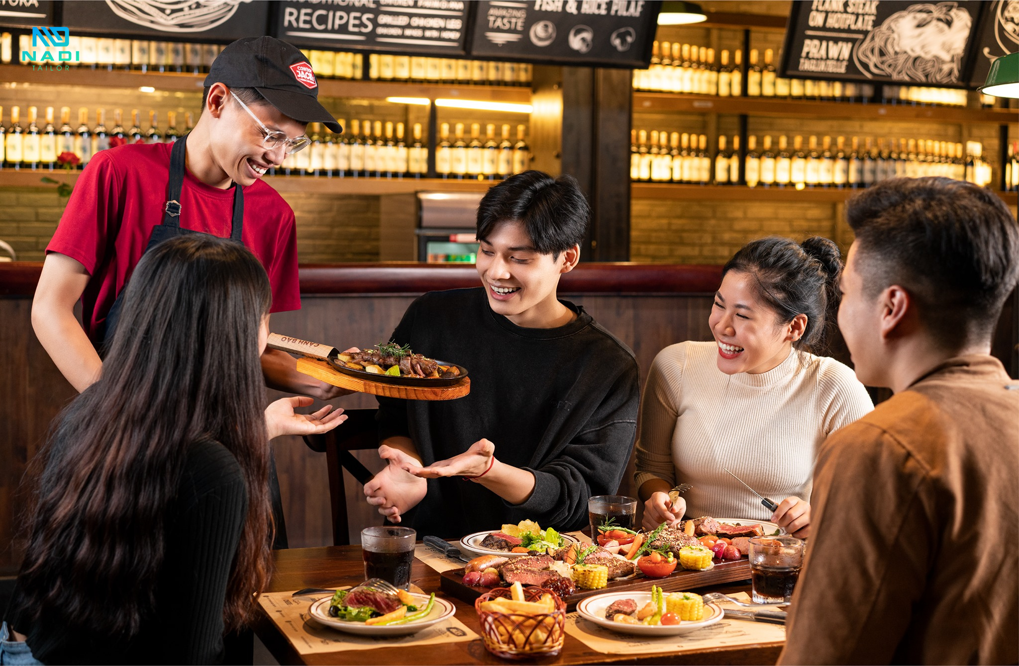 Tùy thuộc vào đối tượng muốn hướng tới để lựa chọn cách thức kinh doanh phù hợp Tùy thuộc vào đối tượng muốn hướng tới để lựa chọn cách thức kinh doanh phù hợp