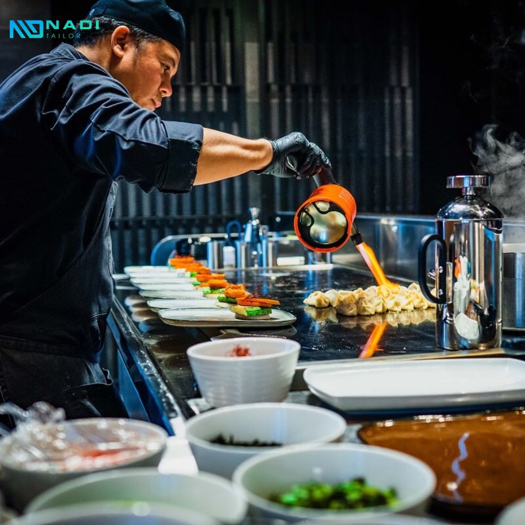 Do tính chất công việc, đồng phục của mỗi bộ phận trong nhà hàng khách sạn sẽ có những nét thiết kế riêng biệt Do tính chất công việc, đồng phục của mỗi bộ phận trong nhà hàng khách sạn sẽ có những nét thiết kế riêng biệt