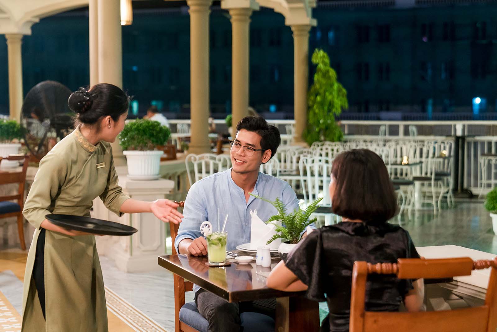Bộ Phận Nhà Hàng Trong Khách Sạn Và Những Thông Tin Thú Vị