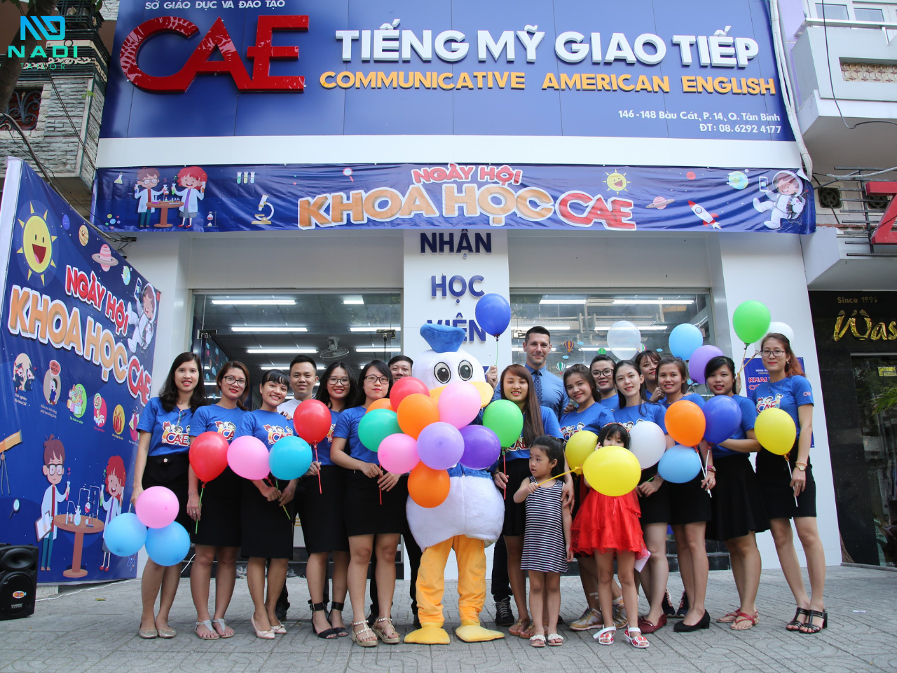 Đồng phục của trung tâm anh ngữ CAE Đồng phục của trung tâm anh ngữ CAE