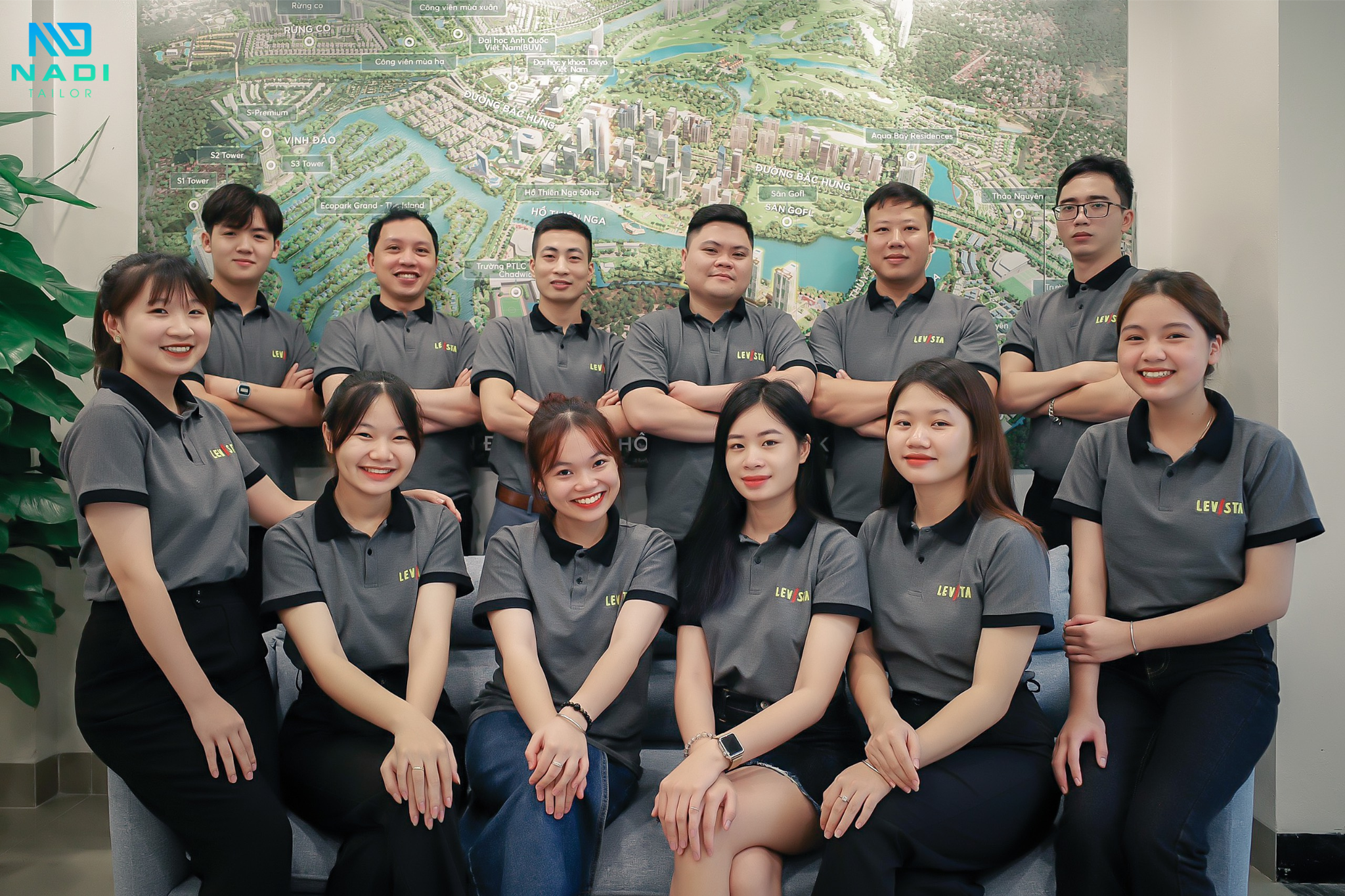 Đồng phục của công ty bất động sản Levista Đồng phục của công ty bất động sản Levista