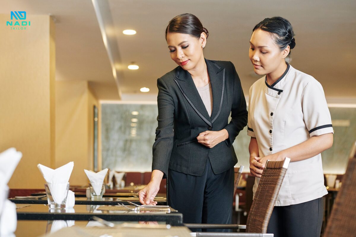 Sử dụng đồng phục như một công cụ quảng cáo giúp phát triển thương hiệu nhà hàng khách sạn Sử dụng đồng phục như một công cụ quảng cáo giúp phát triển thương hiệu nhà hàng khách sạn