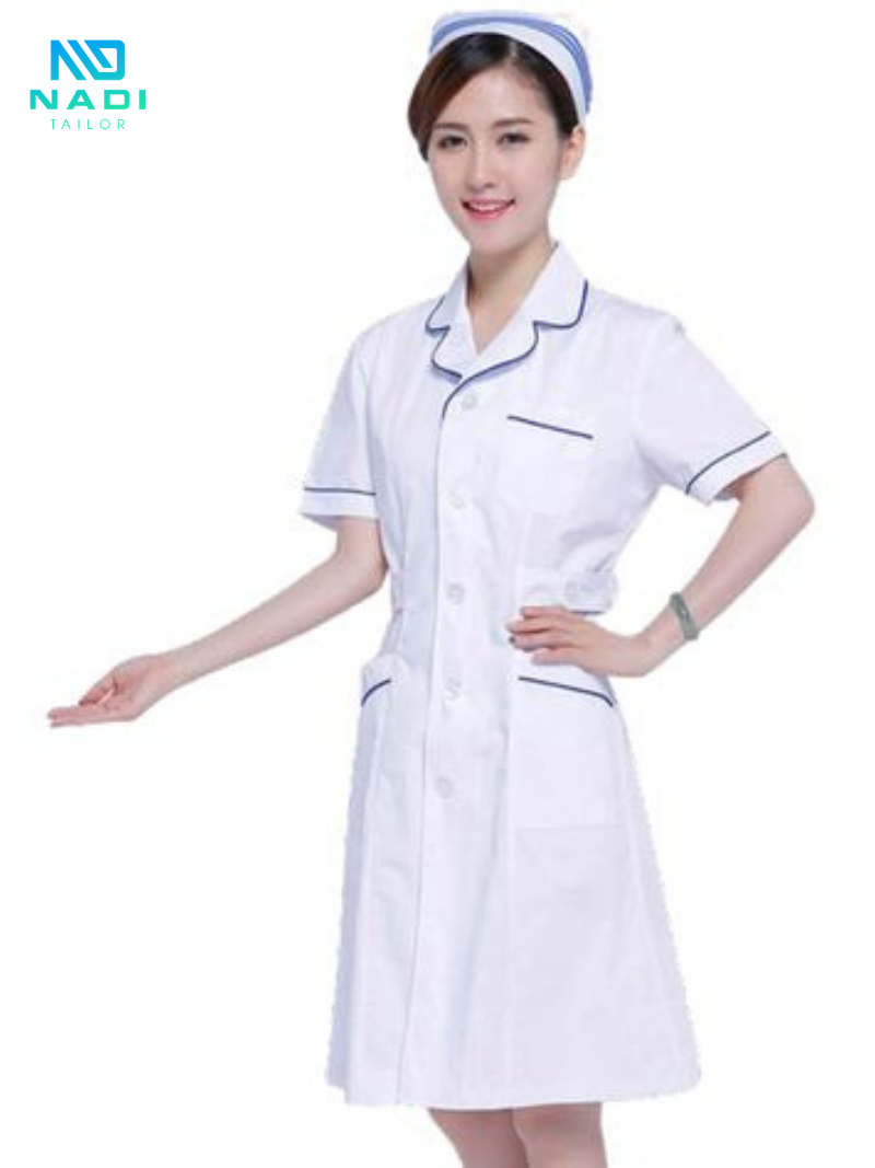 Áo blouse có cầu vai với cổ áo cách điệu: Điểm nhấn của sự sáng tạo Áo blouse có cầu vai với cổ áo cách điệu: Điểm nhấn của sự sáng tạo
