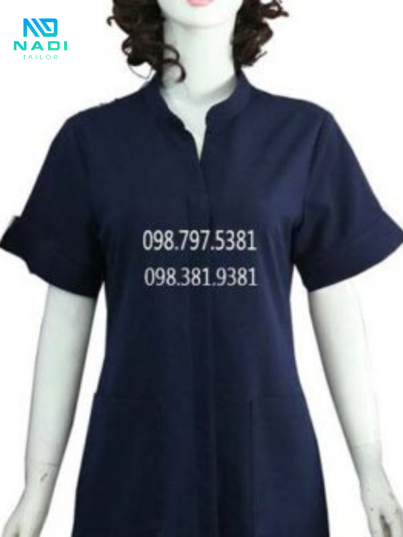Phối đồ với áo blouse cổ tim cho dịp đi làm Phối đồ với áo blouse cổ tim cho dịp đi làm