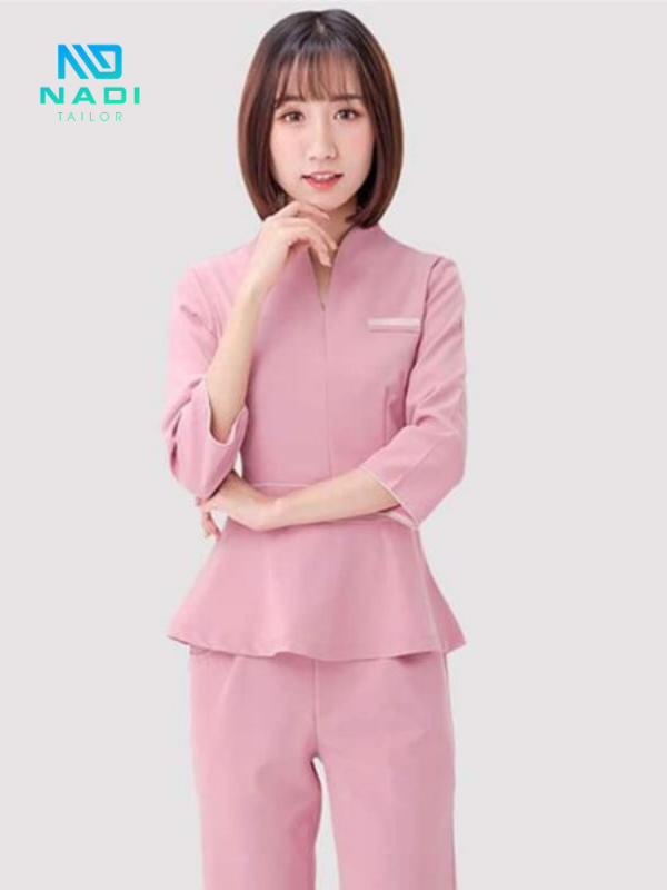 May đồng phục spa màu hồng sang trọng, thanh lịch