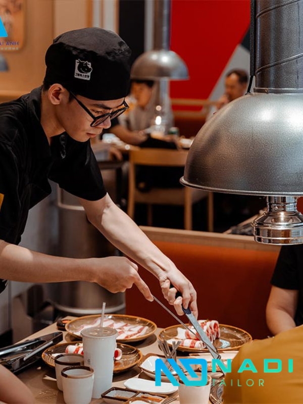 Ấn tượng đầu tiên của khách hàng rất quan trọng và đồng phục là yếu tố không thể thiếu