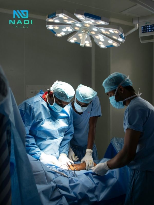 Các thành phần chính của đồng phục phòng mổ và tiêu chuẩn của từng loại