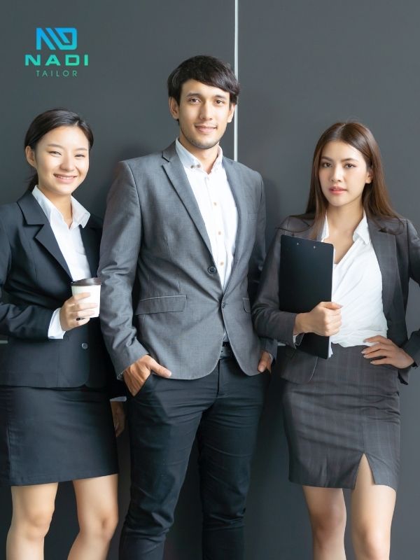 Đồng phục công sở may sẵn số lượng lớn, chuẩn form