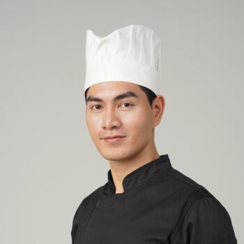 Nón bếp xếp ly