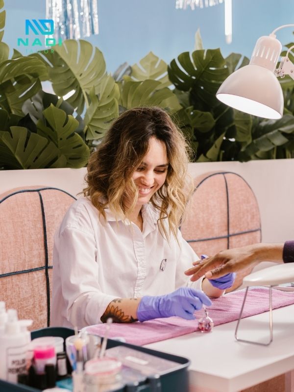 Xưởng may đồng phục spa, nails đẹp, chuẩn TPHCM