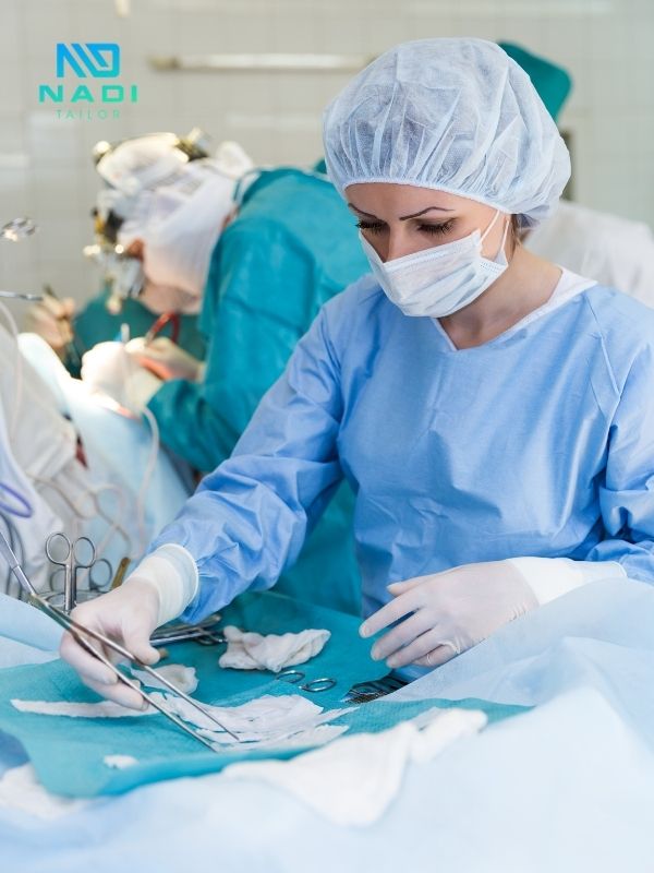 Xưởng may đồng phục phòng mổ tại Quận 1 theo yêu cầu, trọn gói 2025