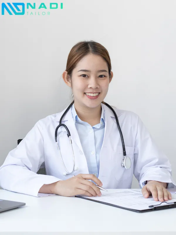Quy định đồng phục ngành y tế không chỉ dừng lại ở việc cấp phát hay thiết kế mà còn quy định rõ cách sử dụng,