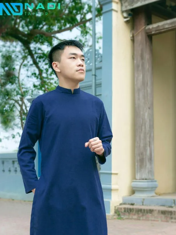 Áo dài cách tân – Bản sắc Việt trong đồng phục lễ tân nam