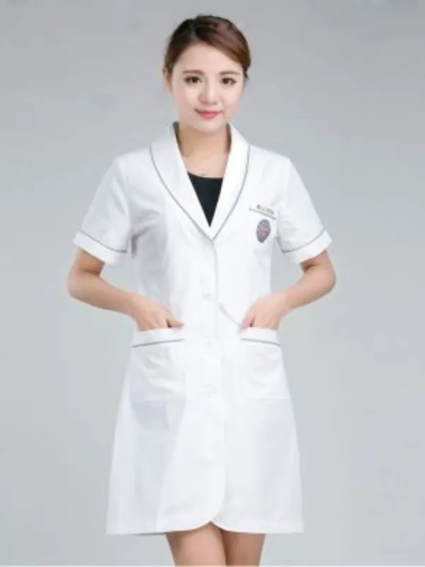 Đồng Phục Thanh Lịch Với Áo Blouse Cổ Bẻ Danton