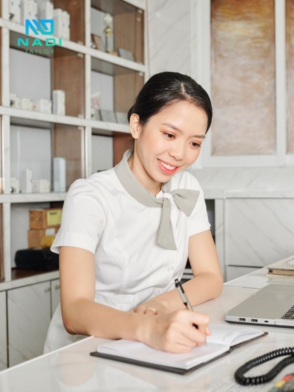 Ý nghĩa của đồng phục spa trong trải nghiệm khách hàng