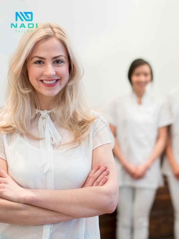 Bí quyết chọn mua và đặt may đồng phục quản lý spa