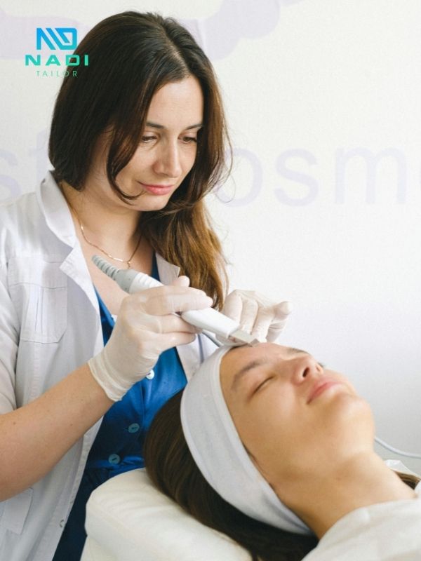 Các mẫu đồng phục thẩm mỹ viện và spa thịnh hành 2025